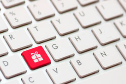 Christmas shoppers to spend over £10bn online